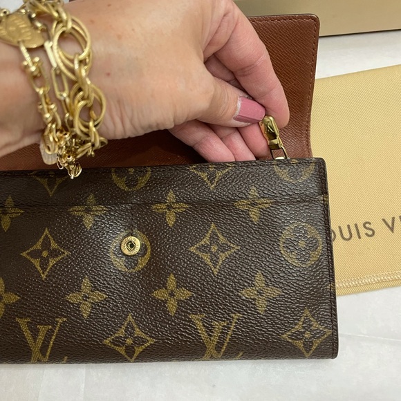 AUTHENTIC LOUIS VUITTON MONOGRAM PORTEFEUILLE SARA WALLET - Picture 12 of 14